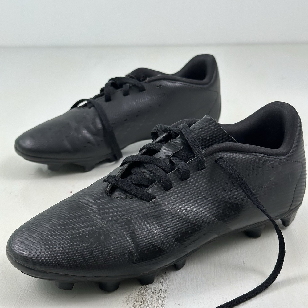 EUC Adidas Predator Accuracy.4 Soccer Cleats Youth 5 Black Black Shoes HQ0950